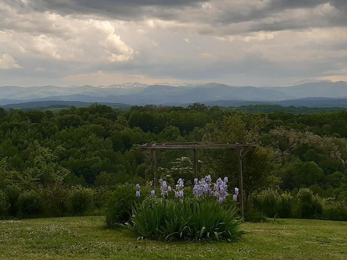 Bnb Ferme Beauregard Les Pyrenees Artigat Kültér fotó